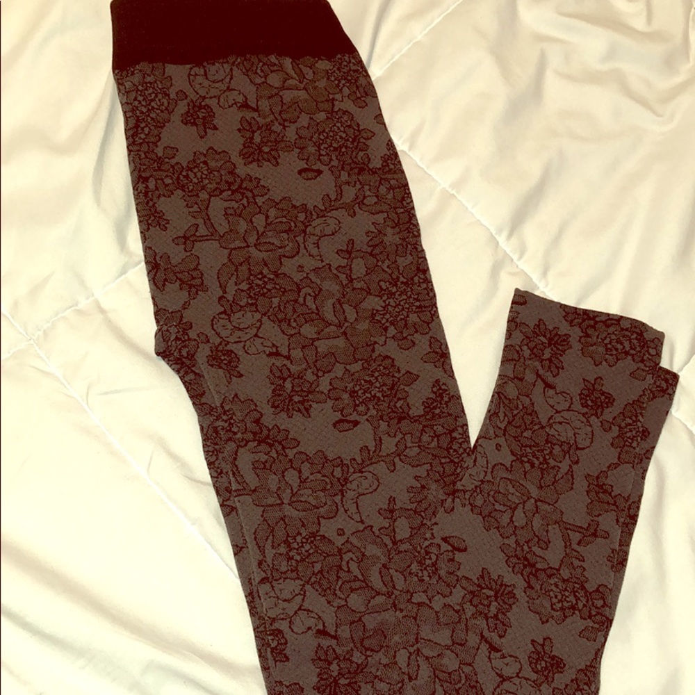 Super Cute, Floral Leggings!